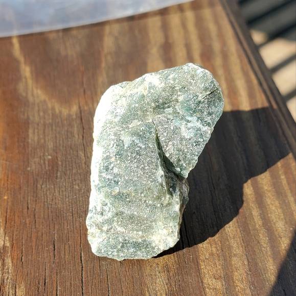 #8 Raw Apatite Crystal - Picture 7 of 10